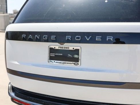 New 2025 Land Rover Range Rover SE image 8