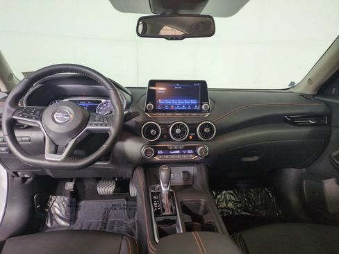 Used 2021 Nissan Sentra SR w/ SR Premium Package FWD image 15