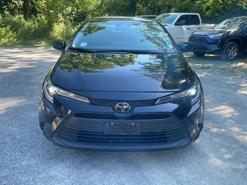 Used 2024 Toyota Corolla LE FWD image 12