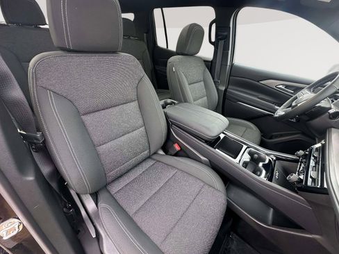 Used 2025 Chevrolet Traverse LT w/ Sun and Wheel Package image 29