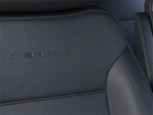New 2026 GMC Yukon Denali image 21