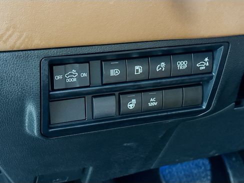 Used 2022 Toyota Tundra 1794 Edition AWD/4WD image 14