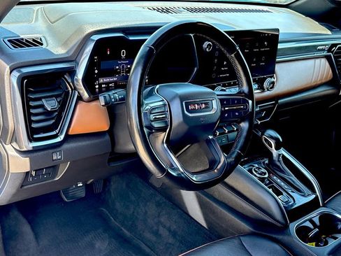 Used 2023 GMC Canyon AT4 w/ AT4 Premium Package AWD/4WD image 11