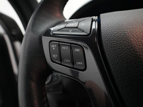 Used 2019 Ford Explorer XLT w/ Equipment Group 202A AWD/4WD image 21