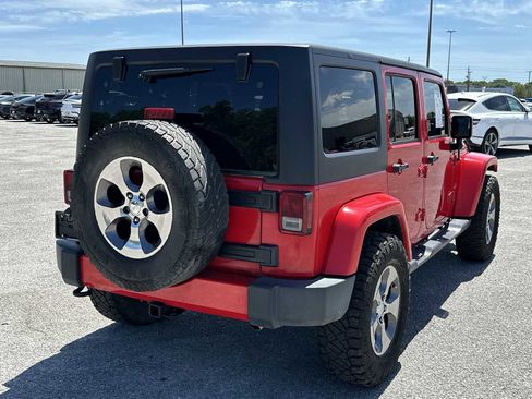Used 2018 Jeep Wrangler Unlimited Sahara w/ Connectivity Group AWD/4WD image 8