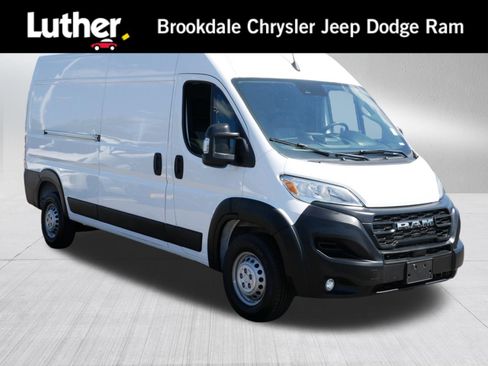 Used 2025 RAM ProMaster 2500 w/ Convenience Group FWD image 1