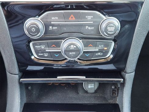 Used 2023 Chrysler 300 Touring L w/ Popular Equipment Group image 27