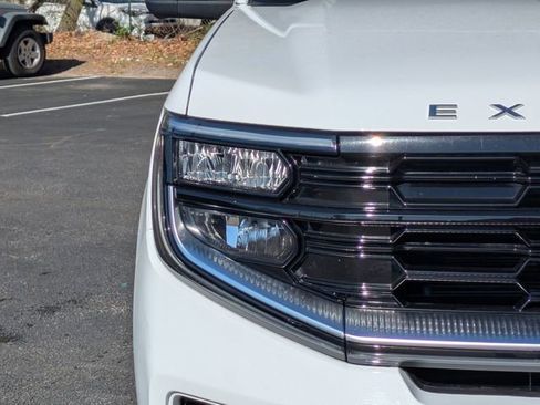 Used 2025 Ford Expedition Max Platinum image 10