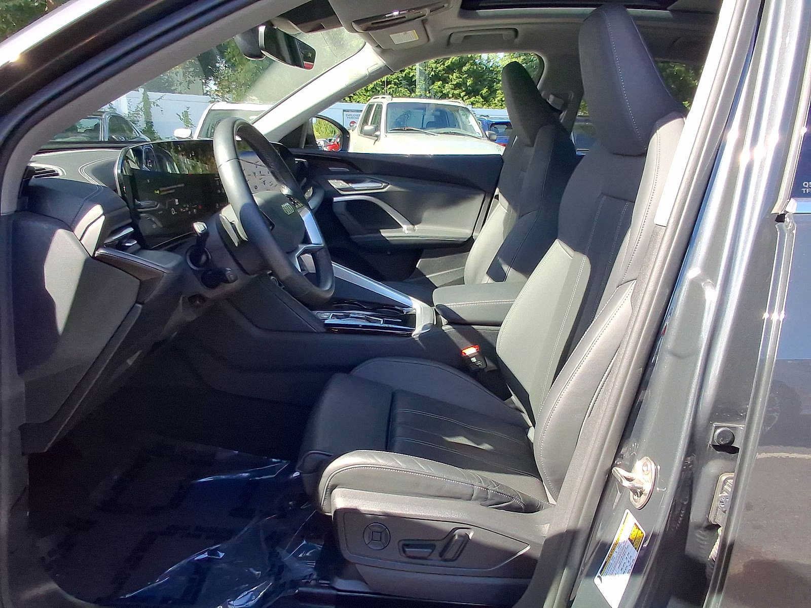 Certified 2025 Audi Q5 Premium w/ Premium Plus AWD/4WD image 17
