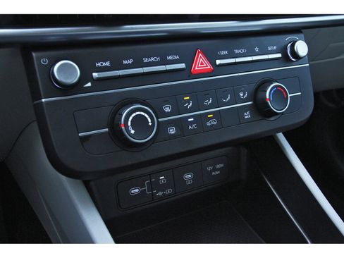 Used 2025 Hyundai Tucson SE FWD image 25