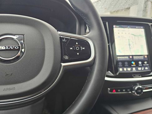 Certified 2025 Volvo V60 B5 Cross Country Plus image 33