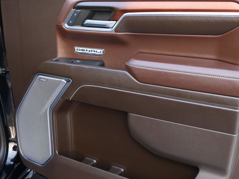 Used 2024 GMC Sierra 1500 Denali w/ Technology Package image 18