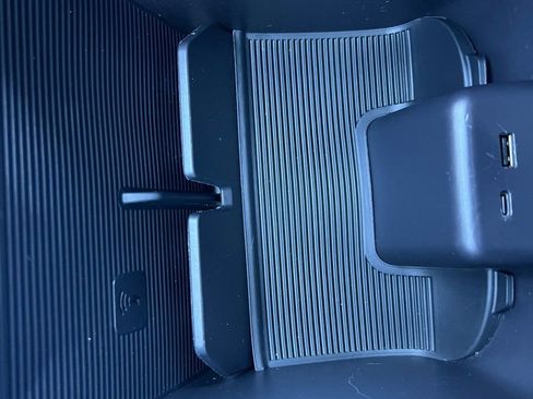 Used 2024 Lucid Air Touring image 42