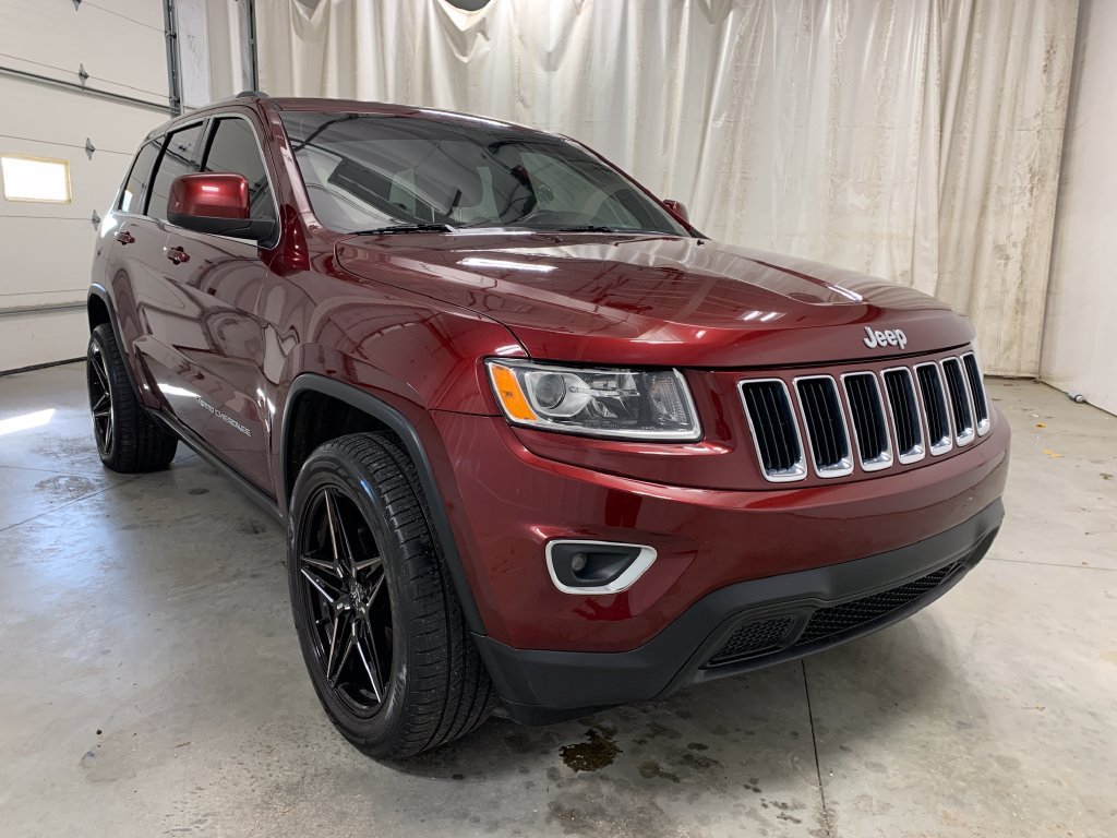 Used 2016 Jeep Grand Cherokee Laredo w/ Quick Order Package 23E AWD/4WD image 13