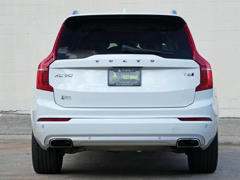 Used 2017 Volvo XC90 T6 Momentum w/ Vision Package AWD/4WD image 10