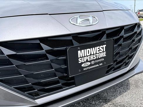 Used 2023 Hyundai Elantra SEL w/ Convenience Package FWD image 28