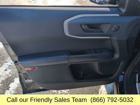 Used 2023 Ford Bronco Sport Outer Banks w/ Tech Package image 14