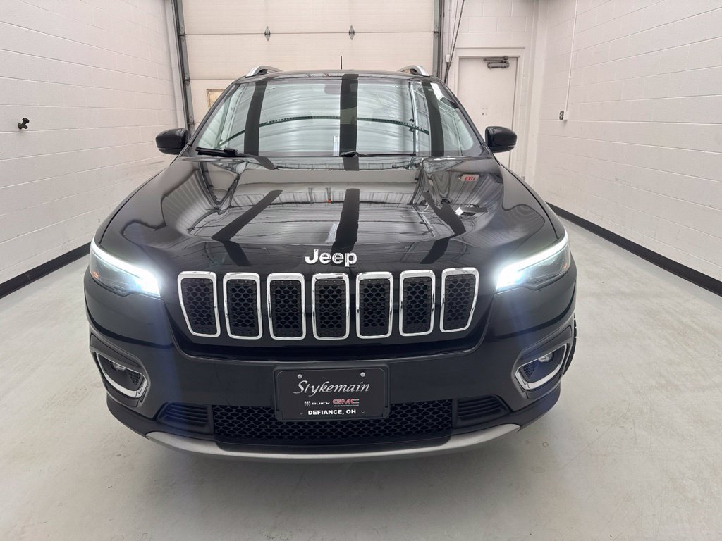 Used 2019 Jeep Cherokee Limited AWD/4WD image 2