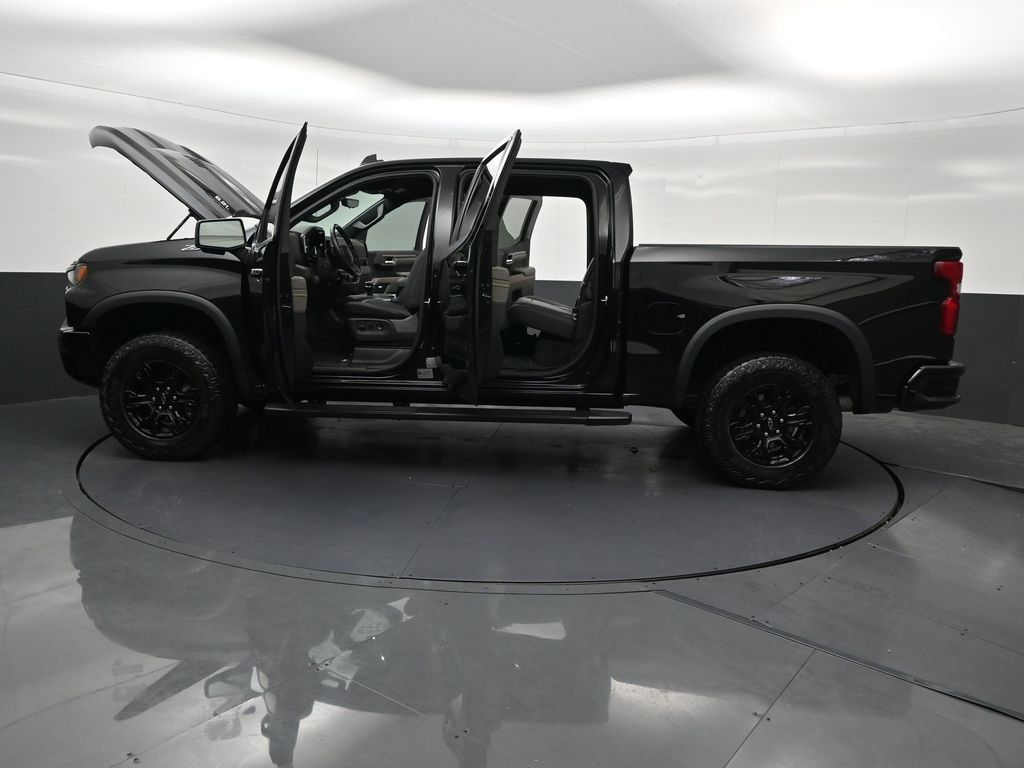 Used 2023 Chevrolet Silverado 1500 ZR2 w/ Technology Package AWD/4WD image 38