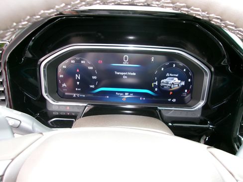 New 2026 Chevrolet Silverado 1500 LTZ w/ LTZ Premium Package AWD/4WD image 21