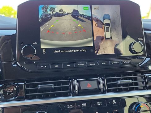 New 2025 Nissan Pathfinder Platinum image 11