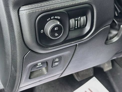 Used 2022 RAM 1500 Limited w/ Body-Colour Bumper Group AWD/4WD image 10