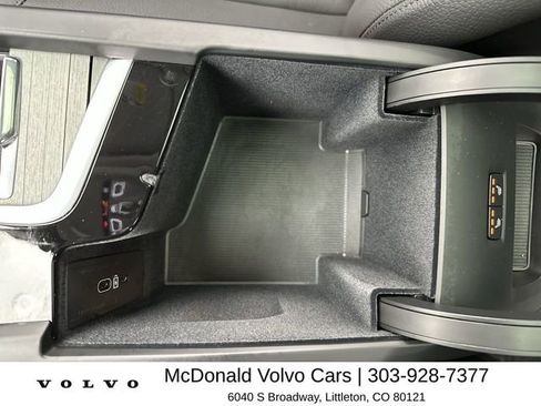 Certified 2025 Volvo XC60 B5 Plus AWD/4WD image 21