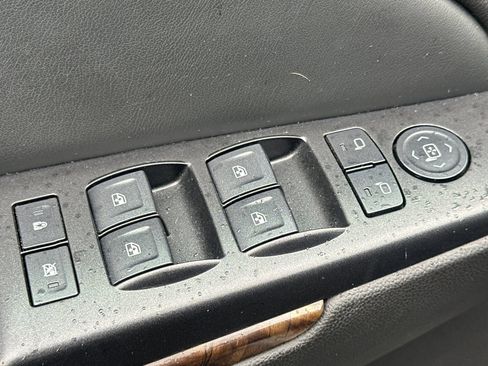 Used 2016 Chevrolet Tahoe LT RWD image 13