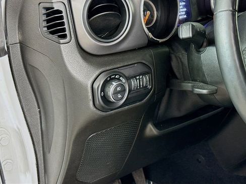 Used 2021 Jeep Gladiator Sport AWD/4WD image 10