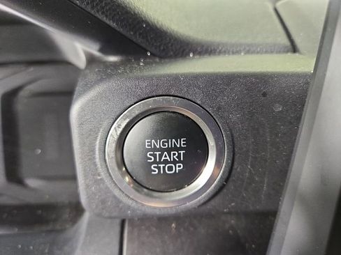 Used 2025 Toyota 4Runner SR5 AWD/4WD image 25