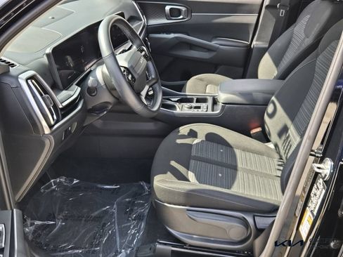 Certified 2026 Kia Sorento LX FWD image 10