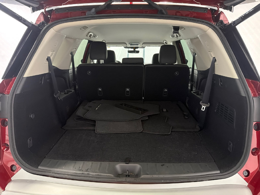 Used 2025 Nissan Pathfinder SL AWD/4WD image 19