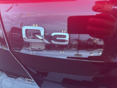 Used 2023 Audi Q3 2.0T Premium image 8