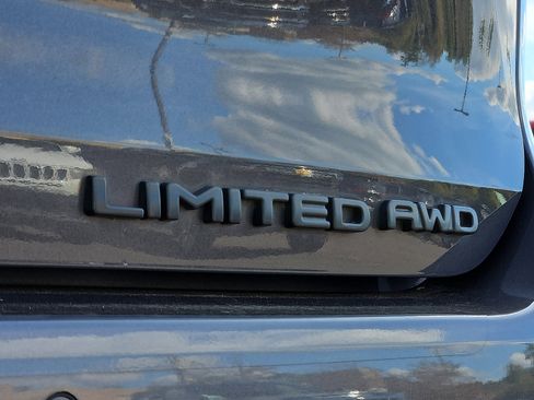 Used 2021 Toyota Highlander Limited image 33