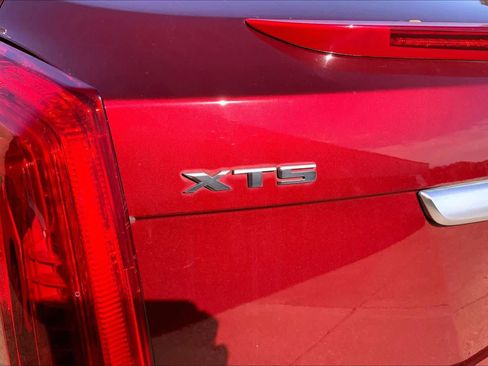 Used 2016 Cadillac XTS Luxury w/ Driver Awareness Package image 28