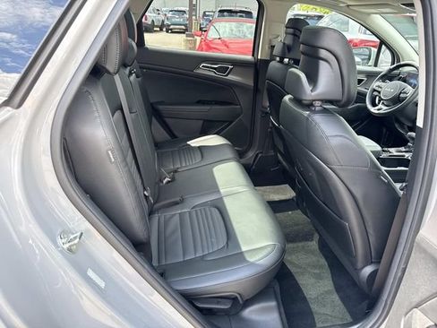 Used 2025 Kia Sportage SX FWD image 11