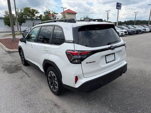 Used 2026 Subaru Forester Premium AWD/4WD image 9
