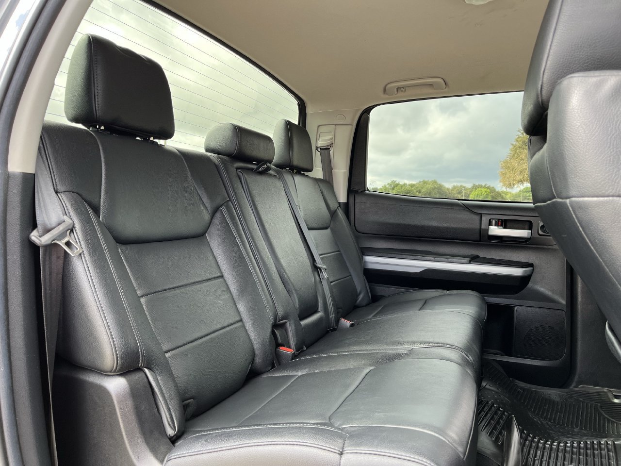 Used 2020 Toyota Tundra SR5 w/ SR5 Leather Package RWD image 26