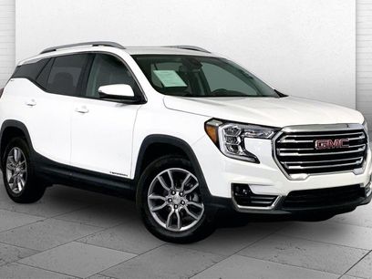 Used 2024 GMC Terrain SLT