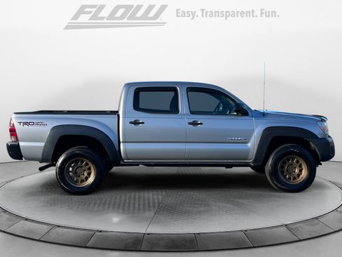 Used 2014 Toyota Tacoma PreRunner image 9