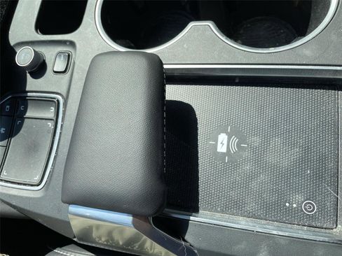 Used 2023 Acura MDX SH-AWD w/ Technology Package image 34