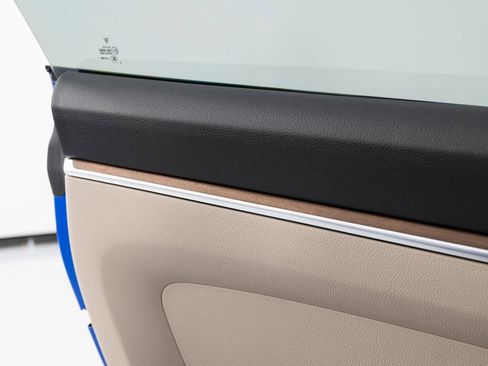 Certified 2025 Porsche 911 Carrera image 34