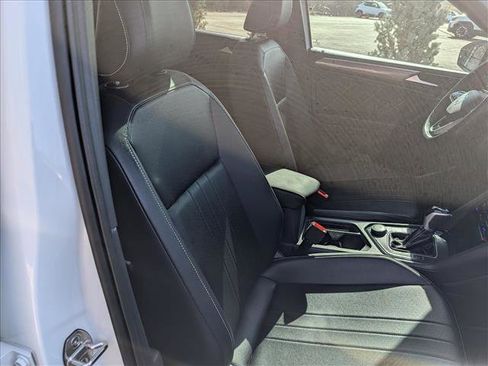 Used 2024 Volkswagen Tiguan SE R-Line image 13