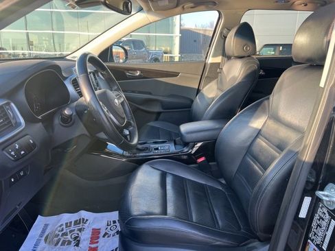 Used 2020 Kia Sorento EX image 18