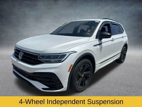 Used 2023 Volkswagen Tiguan SE R-Line image 10