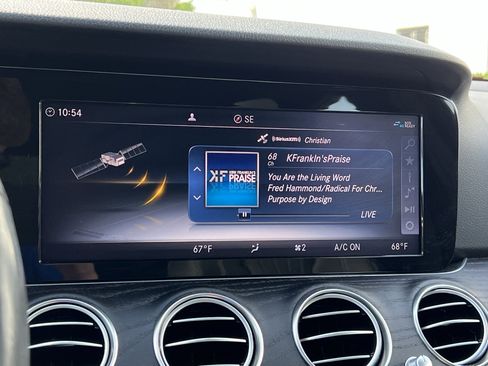 Used 2019 Mercedes-Benz E 300 4MATIC image 24
