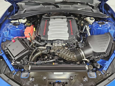 Used 2022 Chevrolet Camaro LT RWD image 14