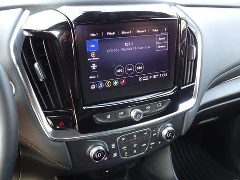 Used 2023 Chevrolet Traverse LT FWD image 19