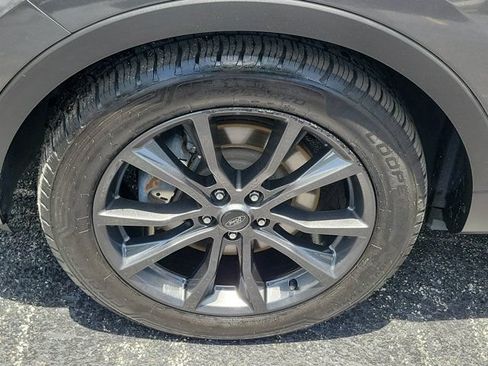 Certified 2018 Ford Explorer XLT w/ Equipment Group 202A FWD image 8