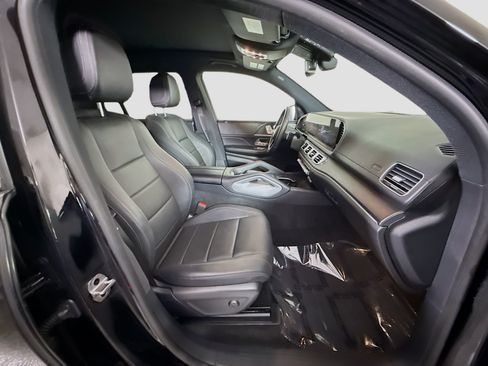 Used 2025 Mercedes-Benz GLS 450 4MATIC image 29